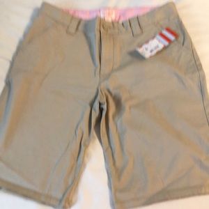 Girls size 16 Kahki shorts